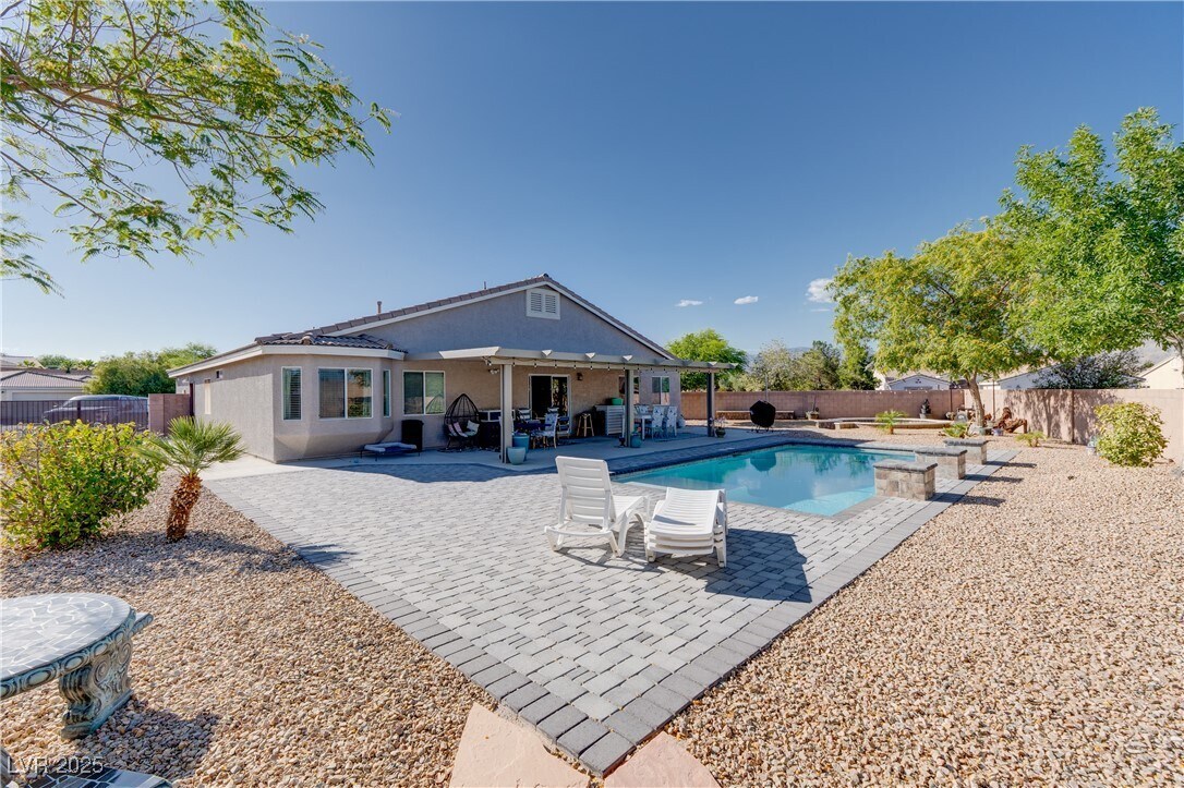 Foto principal - 10226 Clarks Creek St