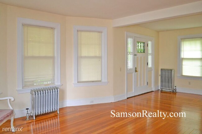 Building Photo - 5 br, 1.5 bath House - 17 Fairview Ave