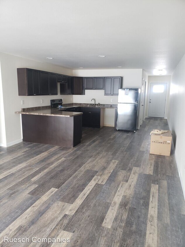 3 br, 1.5 bath House 3117 Barrington Place House Rental in Plover