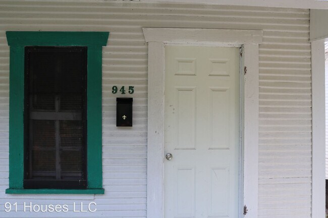 Building Photo - 1 br, 1 bath House - 945 Madison Apt A