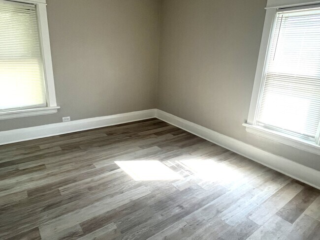 Foto del edificio - 762 E 7th St