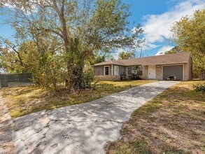 Building Photo - 6838 Crestridge St