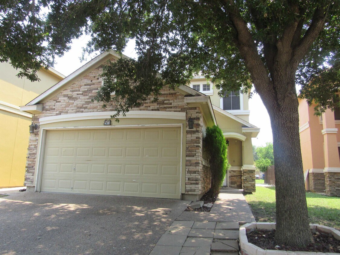 Primary Photo - 9310 Albany Dr