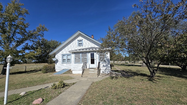 Building Photo - 2327 N 1500 Rd