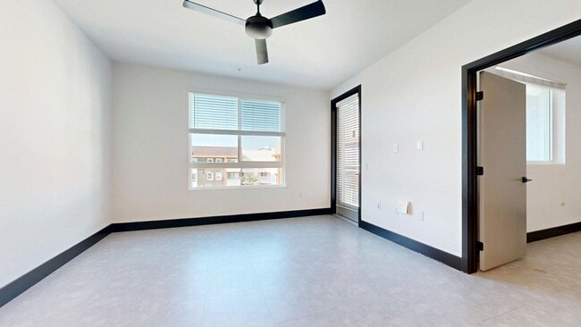 Interior Photo - Griffis Platinum Triangle