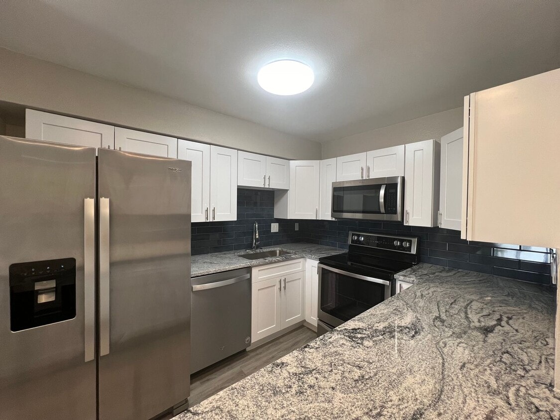 Spacious 2-Bed, 2-Bath Condo in Desirable ... - Spacious 2-Bed, 2-Bath Condo in Desirable ...