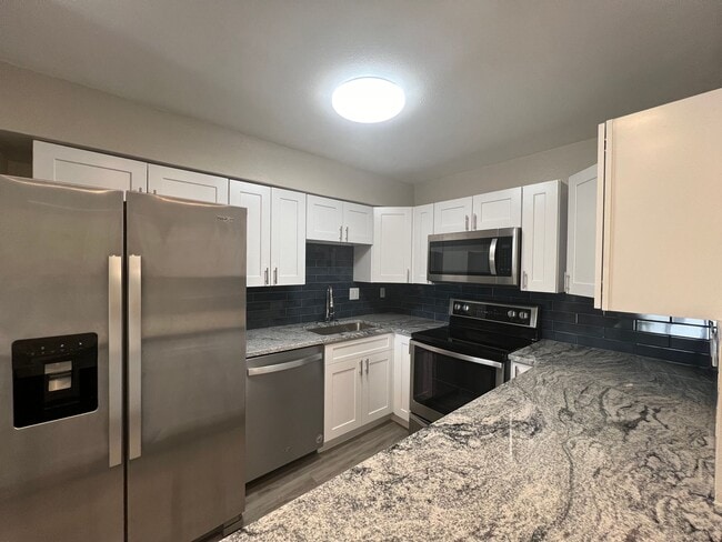 Spacious 2-Bed, 2-Bath Condo in Desirable ... - Spacious 2-Bed, 2-Bath Condo in Desirable ...
