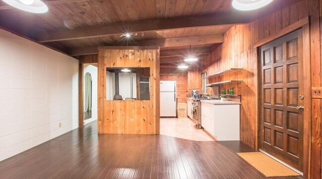 Photo - 1121 Euclid Ave House