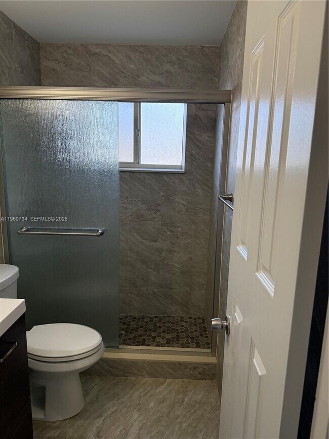 Building Photo - 702 Neptune St