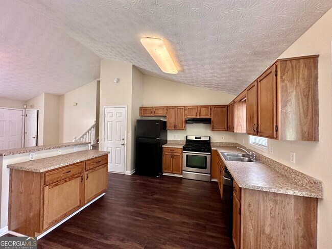 Building Photo - 4201 New Towne Dr