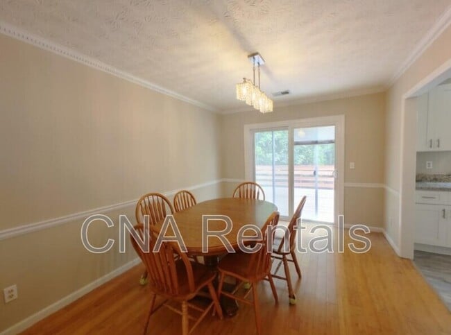 Foto del edificio - 4635 Hampton Square Dr