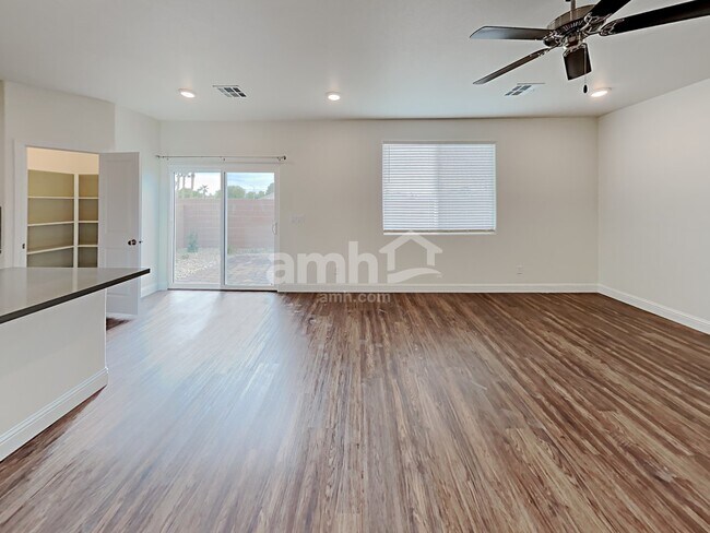 Building Photo - 707 Terrain Star Ave