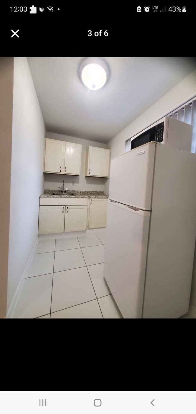 Kitchenette - 4201 SW 107th Ct