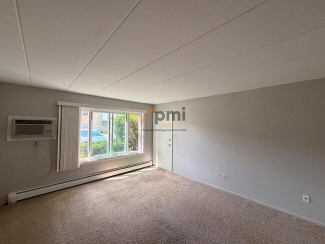 Foto del edificio - 111 Harrington Ave
