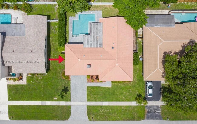 Foto del edificio - 21553 Chipmunk Ln