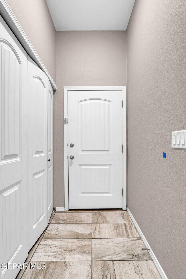Building Photo - 450 HC Gilbert Minjares Dr