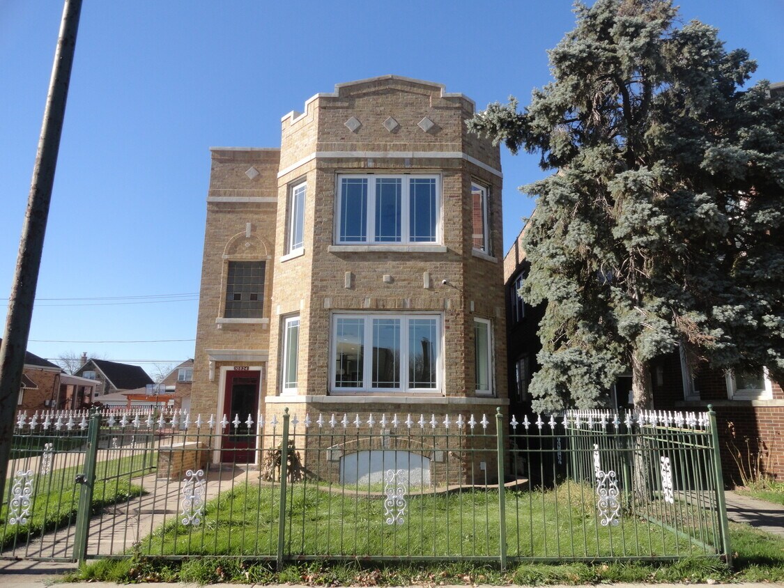 10824 S Ave L, Chicago, IL 60617 House Rental in Chicago, IL