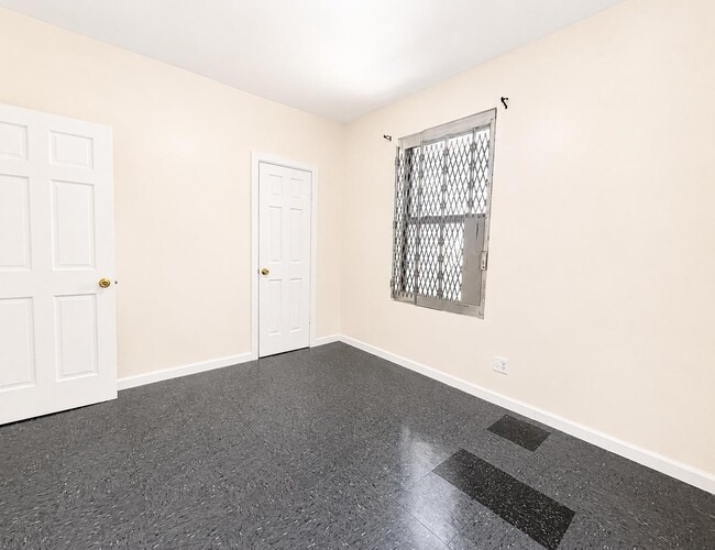 Building Photo - 973 Aldus St