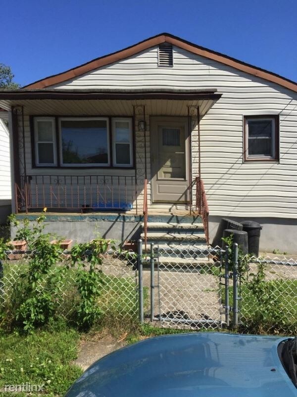 20 Galesville Ct, Staten Island, NY 10305 House Rental in Staten Island, NY