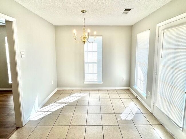 Building Photo - Now Leasing a 3-Bedroom 2.5 Bath in Southa...