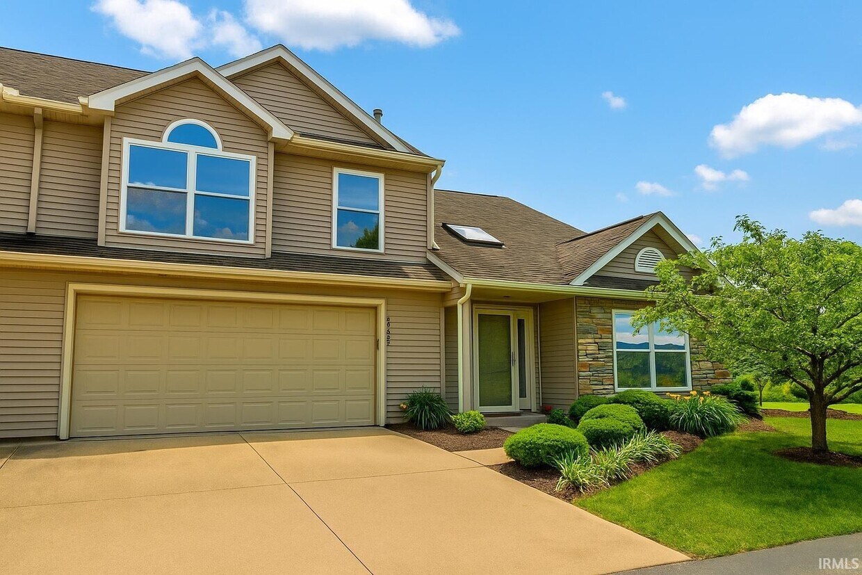 Foto principal - 9925 Oak Trail Rd