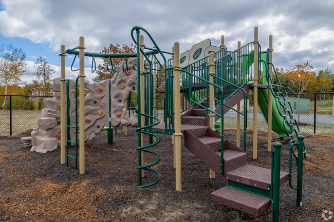 Building Photo - The Railyard