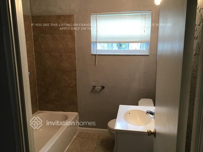 Foto del edificio - 4059 28th Ave N