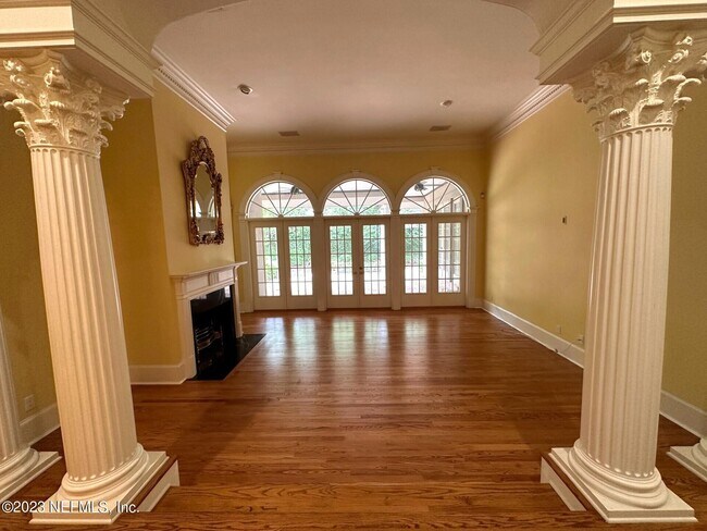 Foto del edificio - 6723 Linford Ln