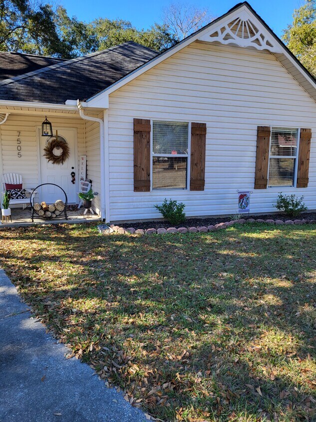 7505 Martin Ct, Ocean Springs, MS 39564 House Rental in Ocean Springs