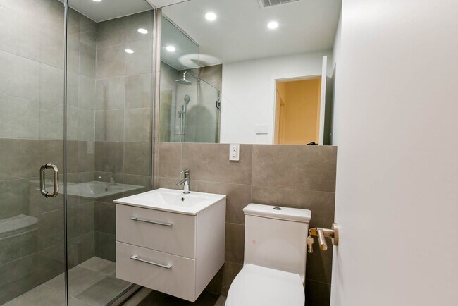 Photo du bâtiment - 3495 Av. Van Horne