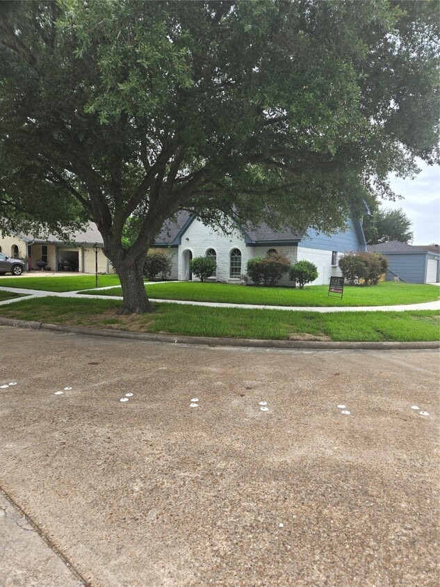 Primary Photo - 12206 Preakness Way
