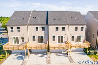 Building Photo - 9438 Alquist St