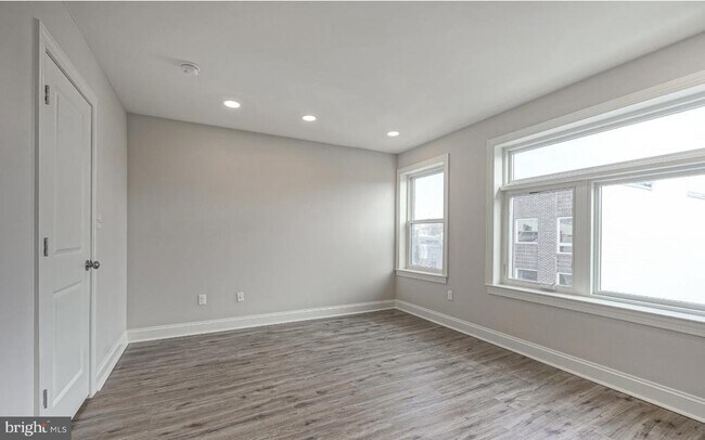 Building Photo - 1702 N Gratz St