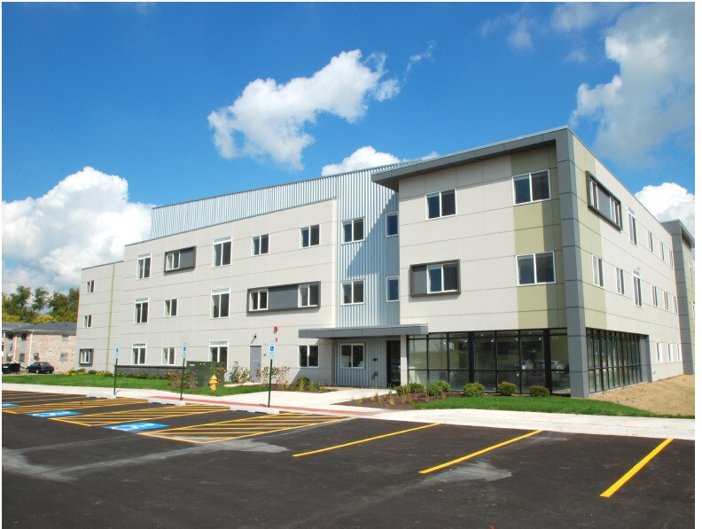 413 E Hall St Unit 102, Sandwich, IL 60548 Apartments in Sandwich, IL