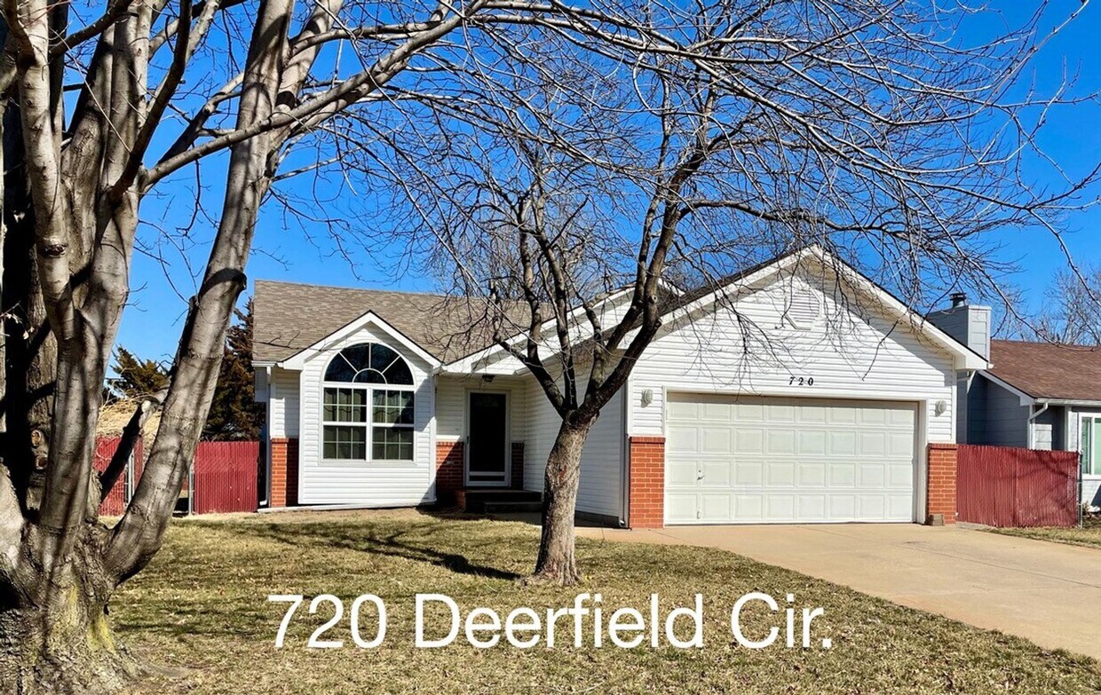 Foto principal - 720 Deerfield Cir