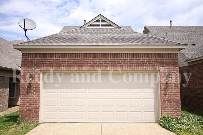 Building Photo - 7927 Bay Meadow Cir S