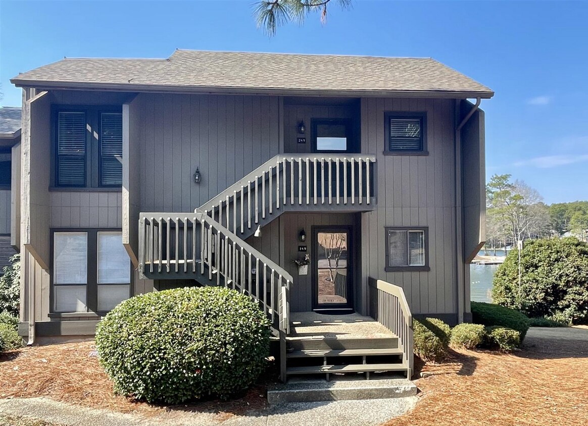 Primary Photo - 250 Sugar Gum Ln