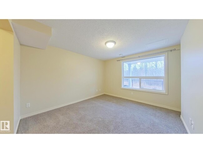 Building Photo - 3010 33 Ave NW