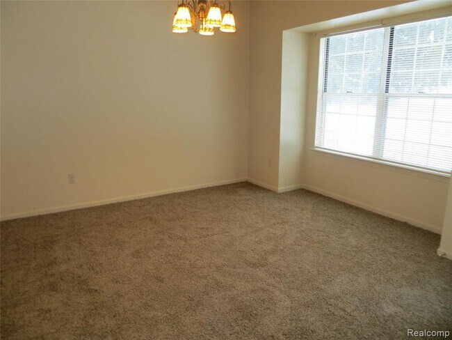 Building Photo - 1158 Fairways Blvd