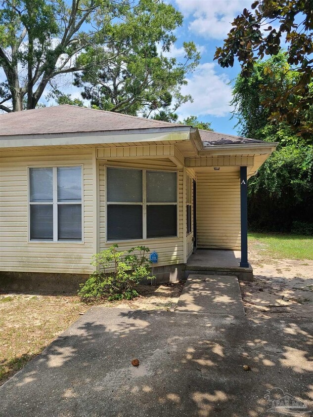 Primary Photo - 608 N E St