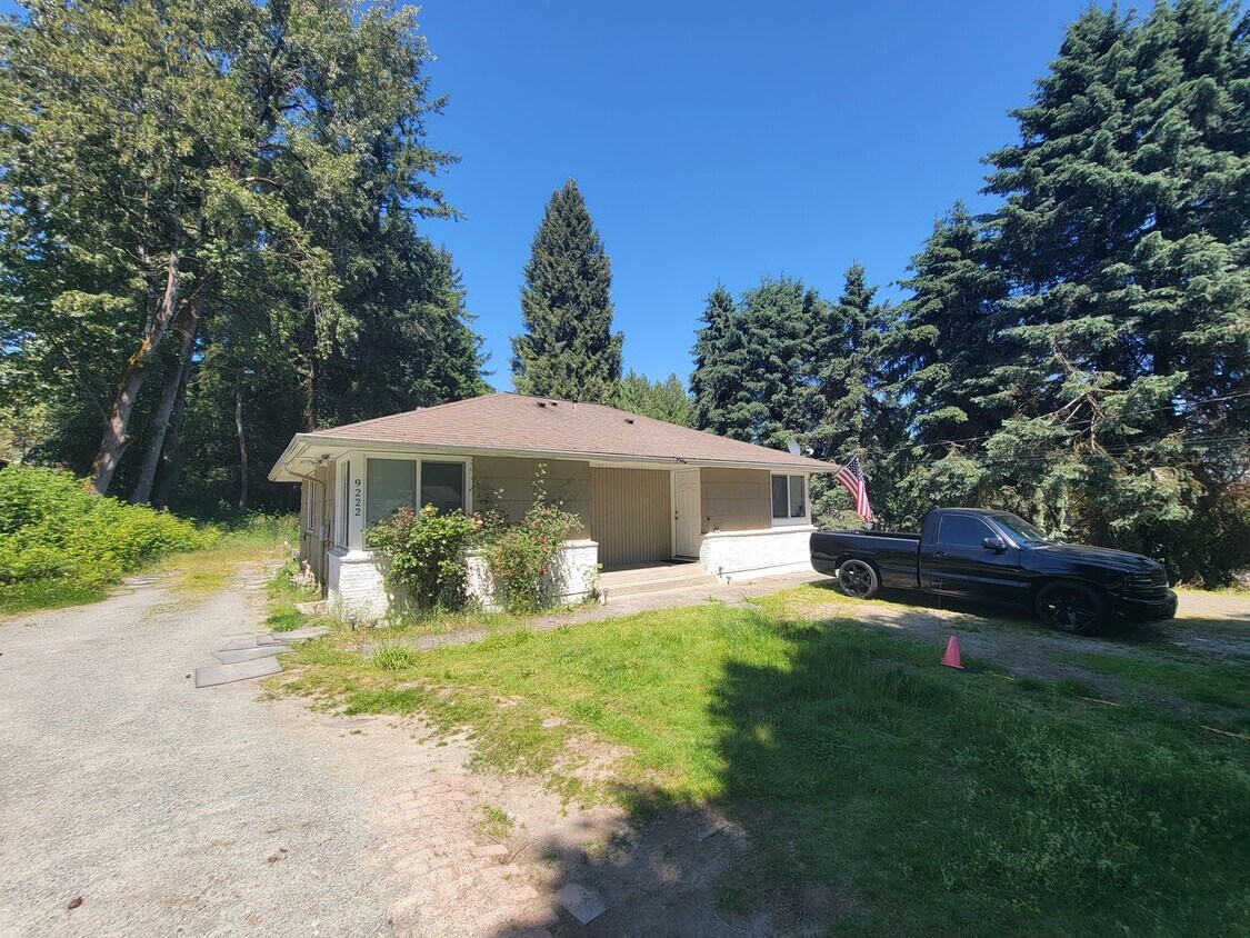 Primary Photo - Spacious 2-Bedroom Home on Over Half an Ac...