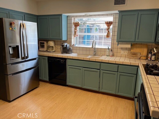 Foto del edificio - 3585 Shadow Grove Rd