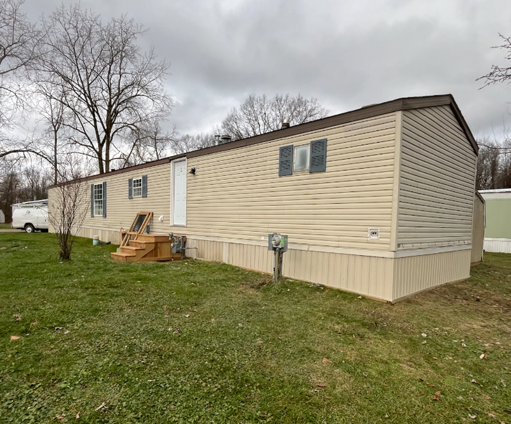 Primary Photo - 3 Bed 2 Bath Mobile Home MOVE IN READY!