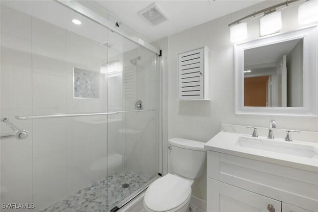 Building Photo - 5 High Point Cir W