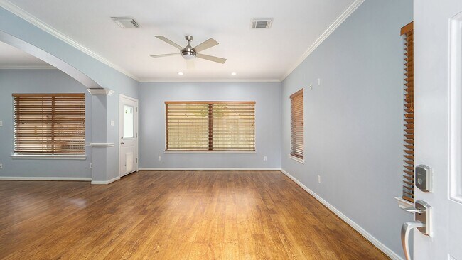 Foto del edificio - 2052 Glencove Dr