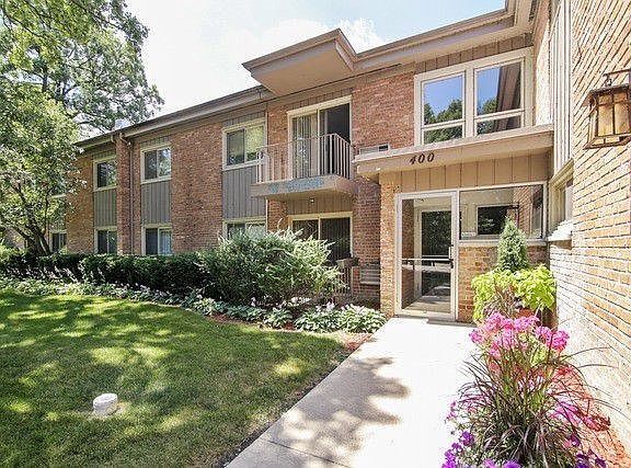 Glencoe Apartment - 400 Green Bay Rd