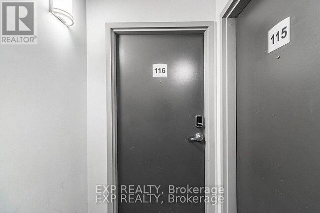 Building Photo - 275-G275 Larch St