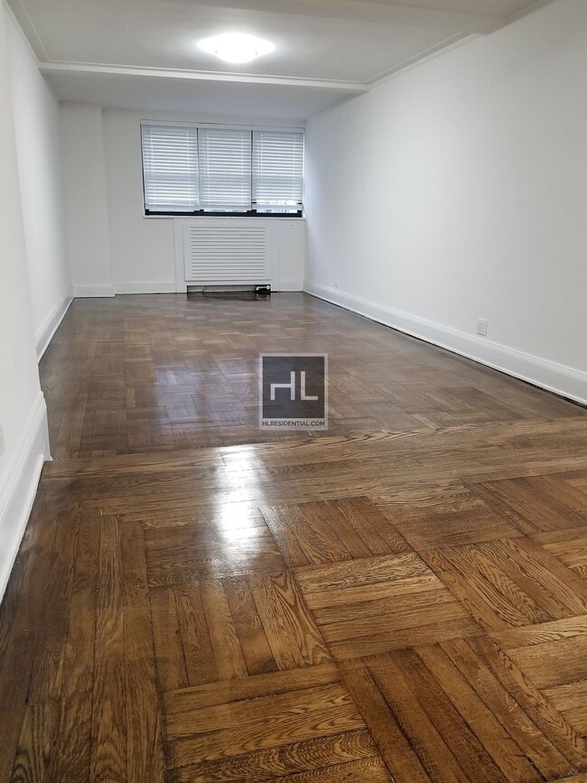 Foto del edificio - EAST 38 STREET