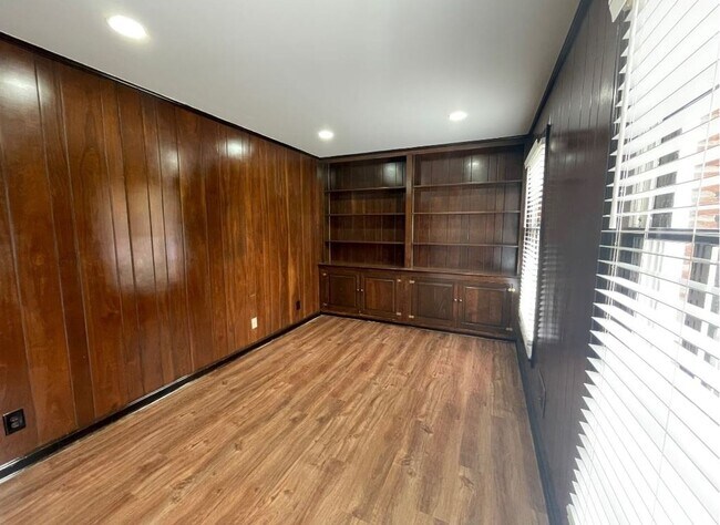 Foto del edificio - Douglas Hills Colonial