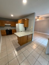 Building Photo - 48192 Thornhill Ln